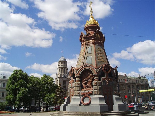 055-Ильинские ворота и памятник героям Плевны